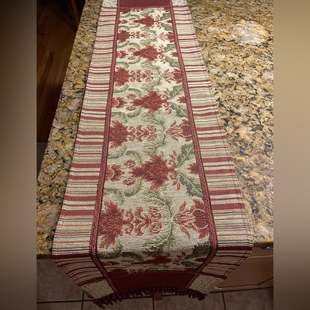 Table cloth runner